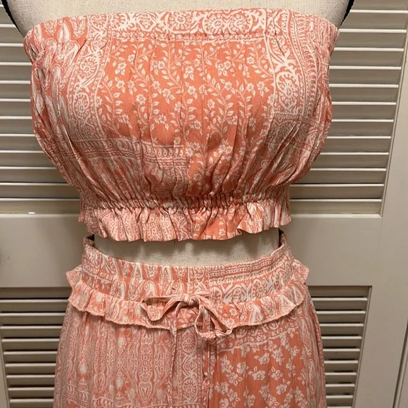 93. Blue B Collection Bandeau and Skirt in Paisley Print - Picture 2 of 11